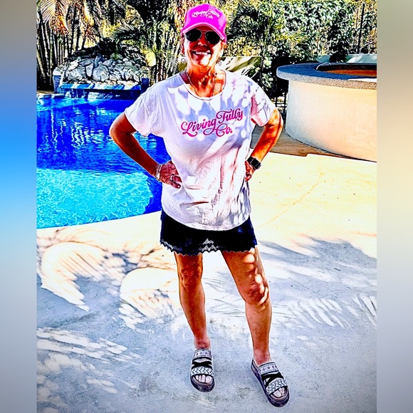 Meet your Posher, Patti - Picture 2 of 2